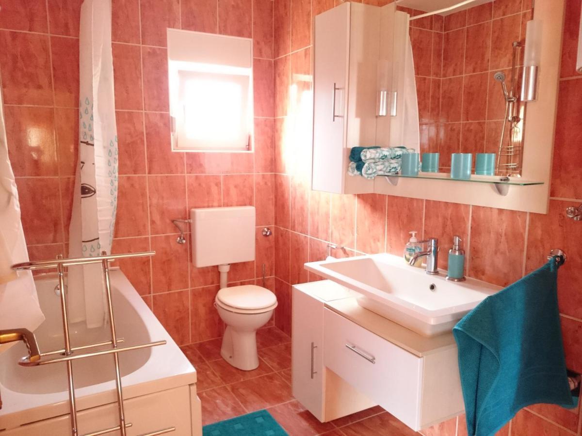 Raj Muraj Ferienappartement Kornić Esterno foto