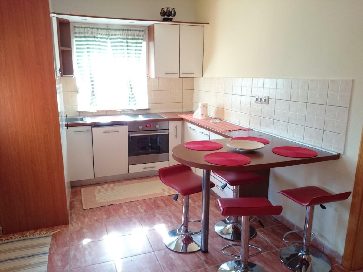 Raj Muraj Ferienappartement Kornić Esterno foto